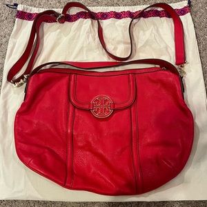 I am selling a Amanda Crossbody Hobo (Tory Burch)